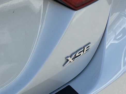 Used 2022 Toyota Camry XSE FWD image 6