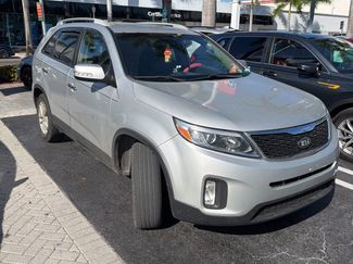Used 2015 Kia Sorento LX video 3