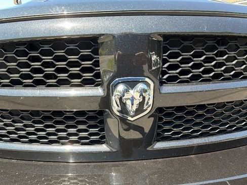 Used 2017 RAM 1500 Express AWD/4WD image 12
