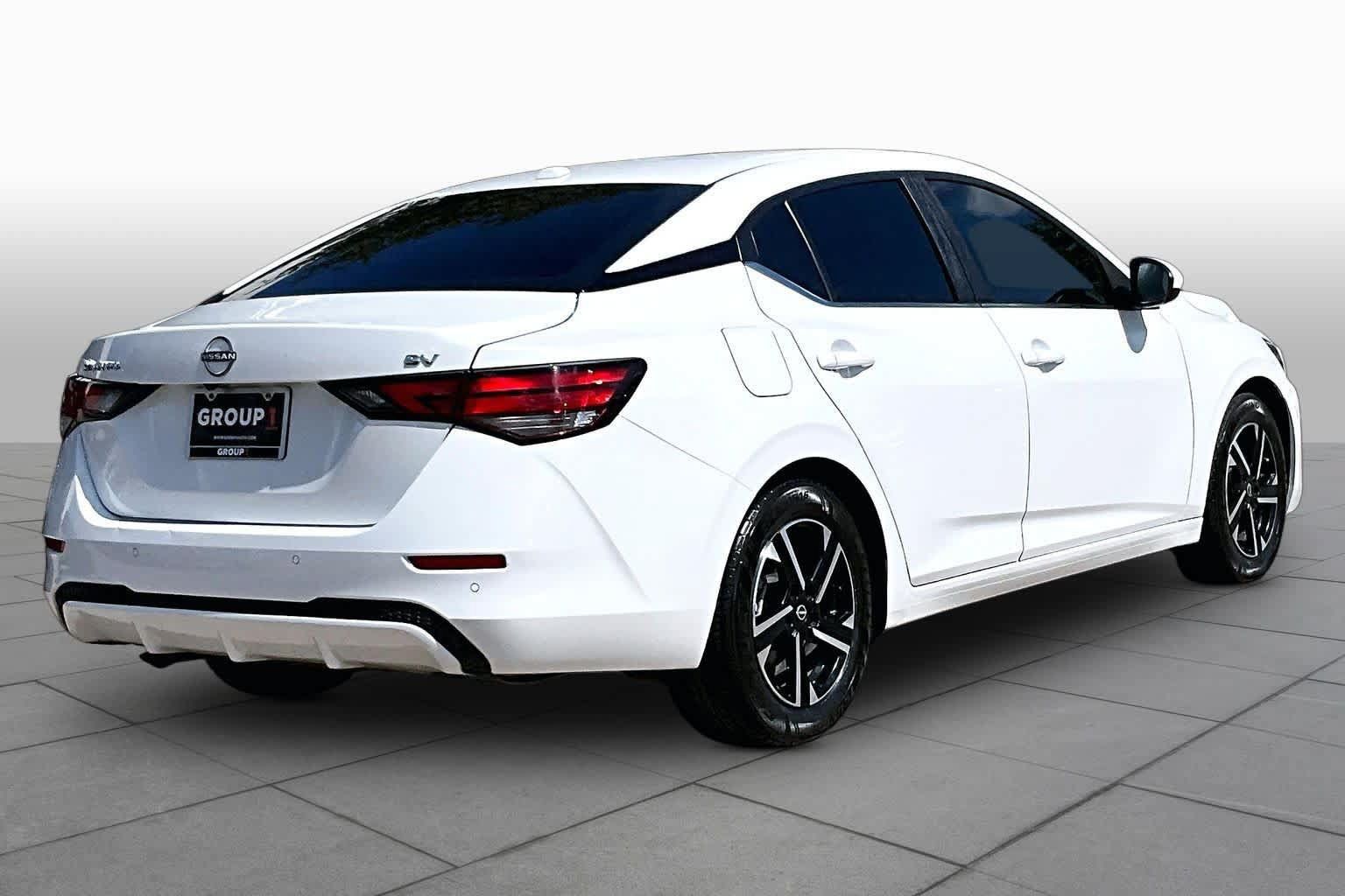 Used 2024 Nissan Sentra SV FWD image 13