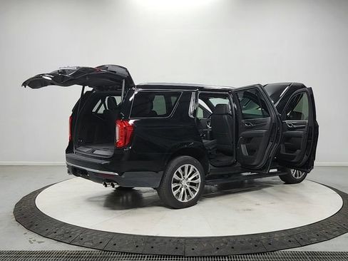 Used 2021 GMC Yukon Denali w/ Advanced Technology Package AWD/4WD image 15