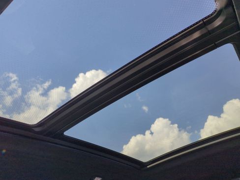 Certified 2025 BMW X7 M60i image 28