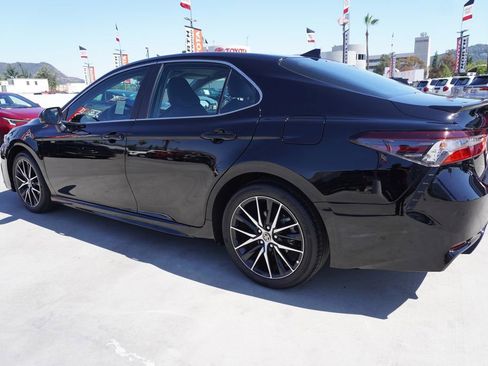 Certified 2023 Toyota Camry SE FWD image 5