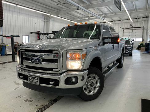 Used 2015 Ford F250 XLT w/ XLT Premium Package image 3