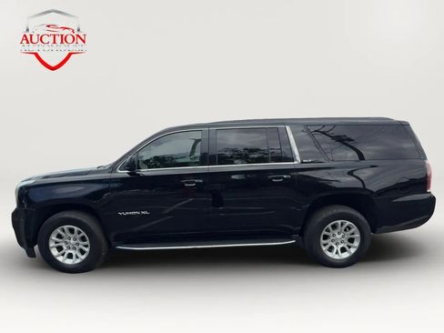 Used 2018 GMC Yukon XL SLT RWD image 4