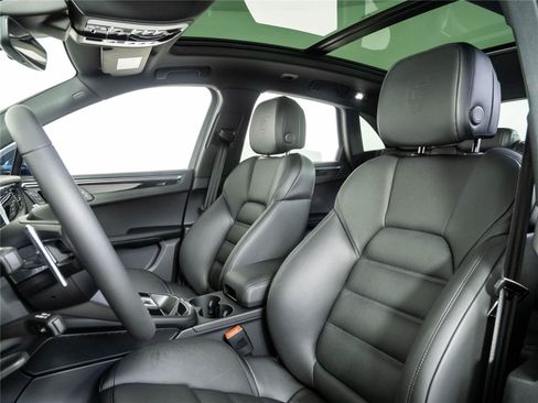 New 2026 Porsche Macan Turbo AWD/4WD image 5