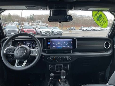 Used 2024 Jeep Wrangler Unlimited Sahara w/ Safety Group image 14