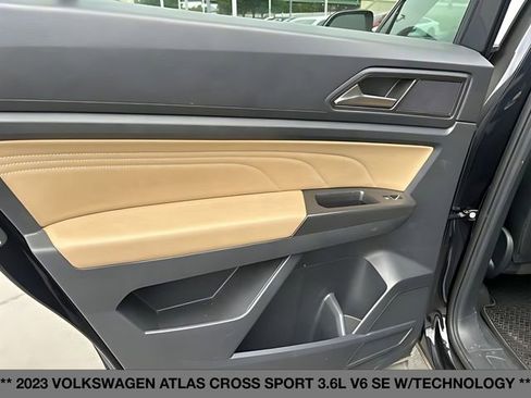 Used 2023 Volkswagen Atlas Cross Sport SE w/ Black Wheel Package AWD/4WD image 21