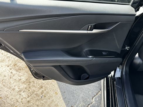 Used 2025 Toyota Camry SE FWD image 17