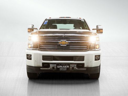 Used 2015 Chevrolet Silverado 2500 High Country w/ Duramax Plus Package AWD/4WD image 8