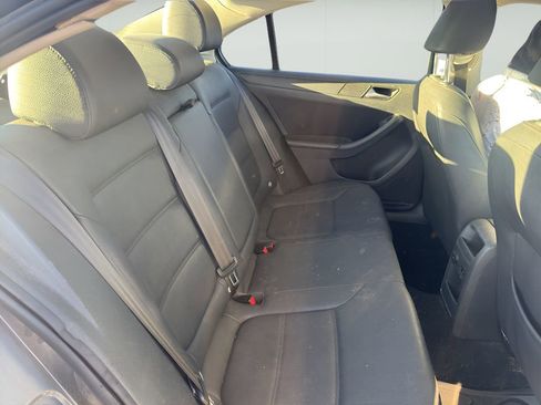Used 2011 Volkswagen Jetta SE image 15