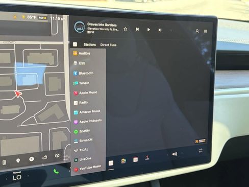 Used 2023 Tesla Model S Standard Range image 19