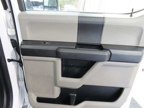 Used 2020 Ford F250 XL w/ Power Equipment Group image 29