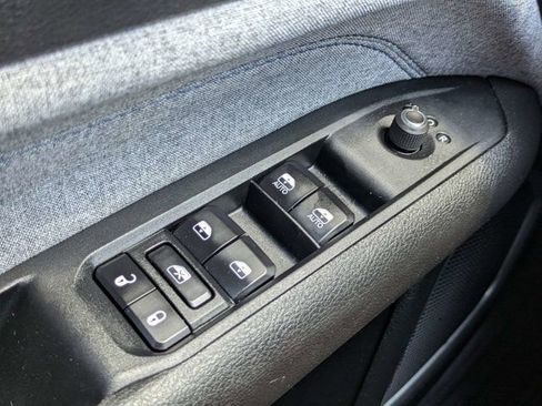 Used 2023 Jeep Compass Latitude w/ Convenience Group AWD/4WD image 23
