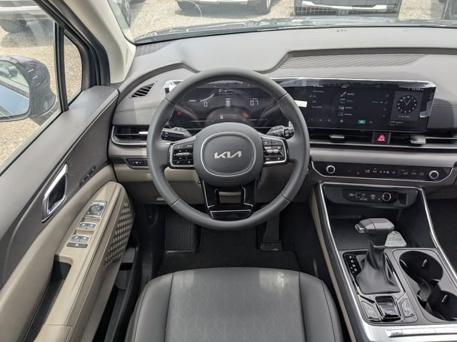 New 2026 Kia Carnival EX FWD image 19