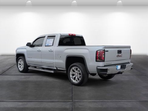 Used 2017 GMC Sierra 1500 SLT w/ SLT Premium Package image 3