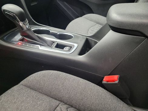 Used 2024 Chevrolet Equinox LT FWD image 26