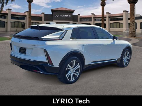 Used 2024 Cadillac Lyriq Tech AWD/4WD image 8