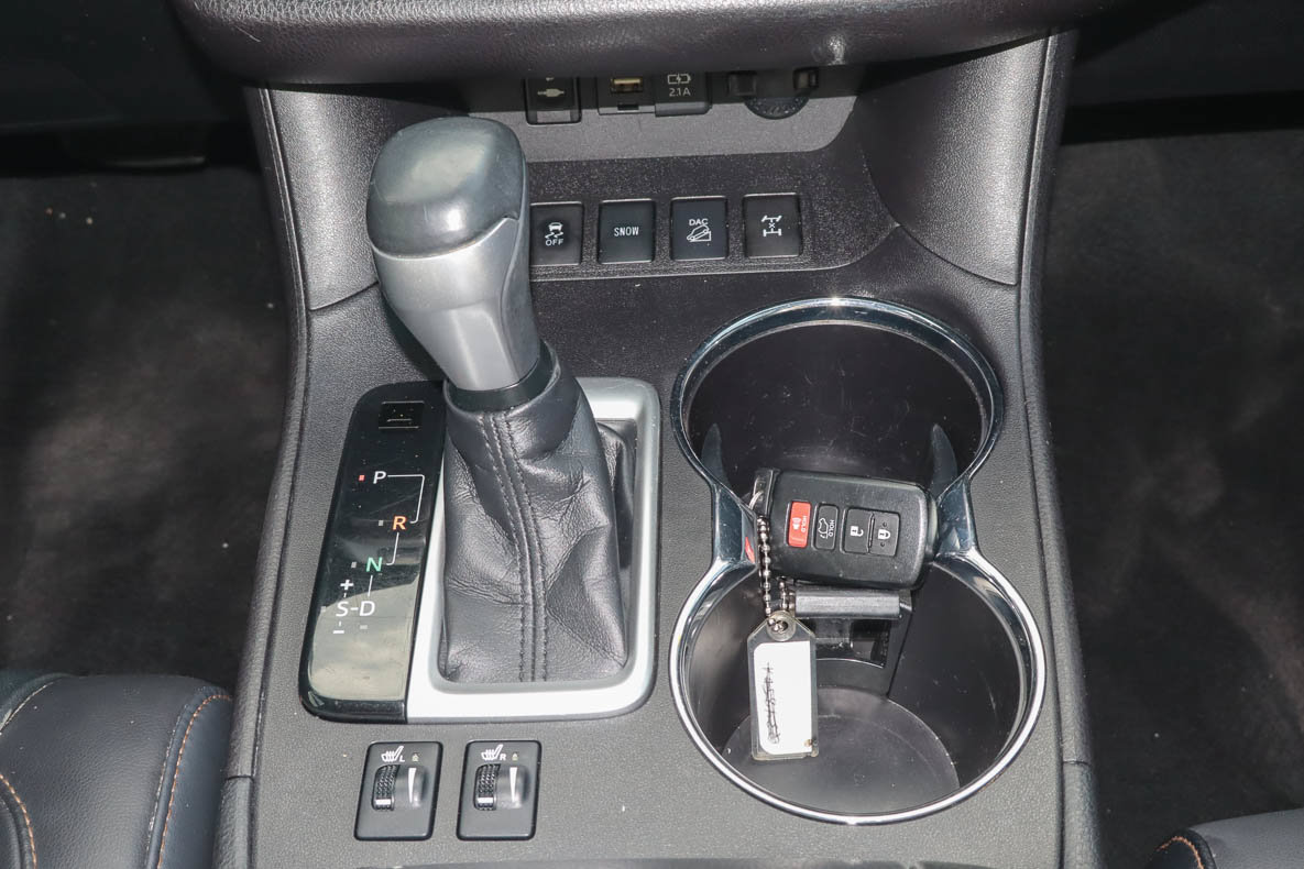 Used 2019 Toyota Highlander XLE AWD/4WD image 23