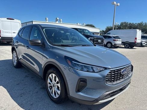 Used 2025 Ford Escape Active w/ Tech Pack #1 FWD image 3