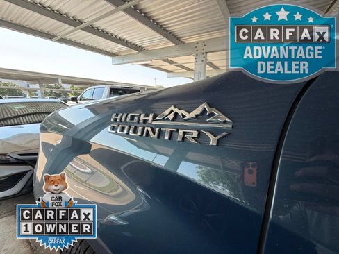 Used 2024 Chevrolet Silverado 1500 High Country w/ Z71 Off-Road Package AWD/4WD image 11