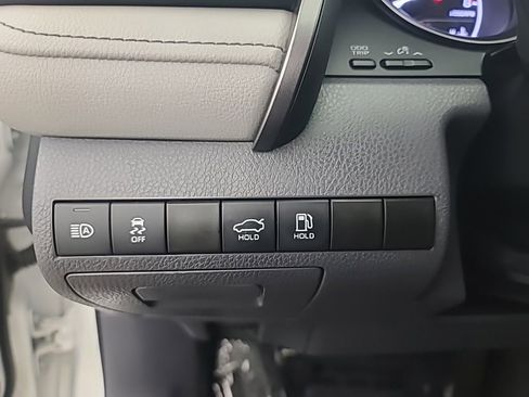 Used 2022 Toyota Camry SE FWD image 26