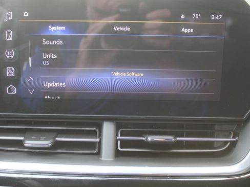 Used 2024 Chevrolet Trax RS image 41