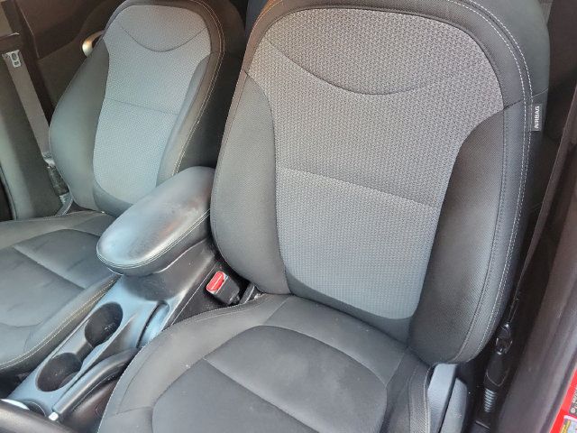 Used 2019 Kia Soul + FWD image 11