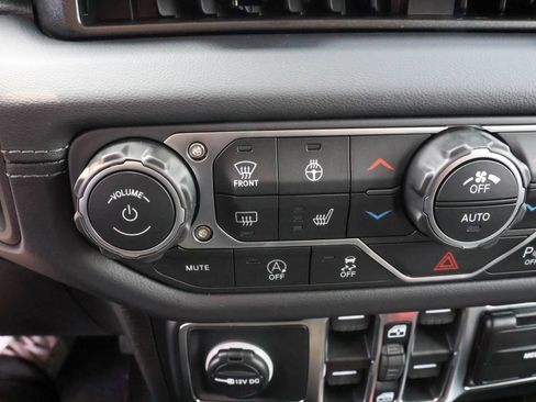 New 2026 Jeep Wrangler Unlimited Sahara AWD/4WD image 22