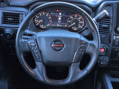 Used 2020 Nissan Titan PRO-4X image 18