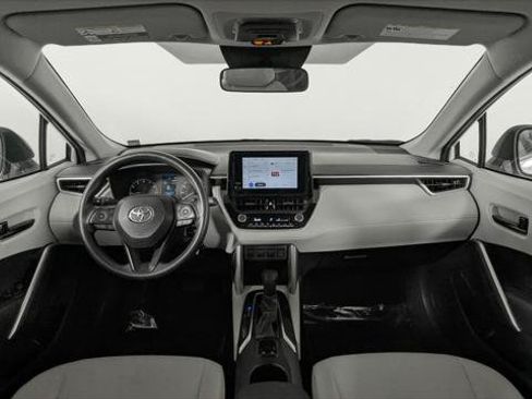 Used 2024 Toyota Corolla Cross L FWD image 36