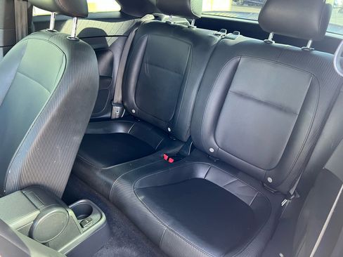 Used 2018 Volkswagen Beetle 2.0T S w/ Style & Comfort Package For S image 12