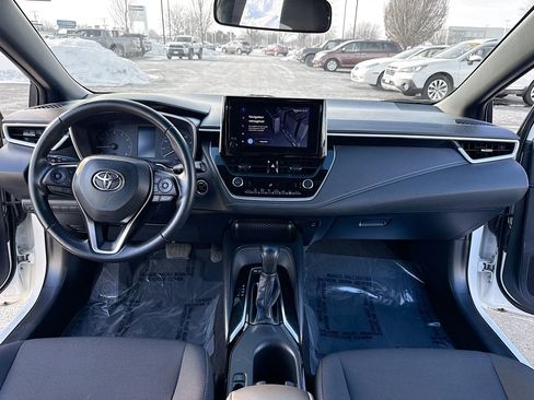 Used 2024 Toyota Corolla SE image 3
