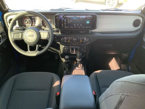 Used 2025 Jeep Wrangler Sport image 49