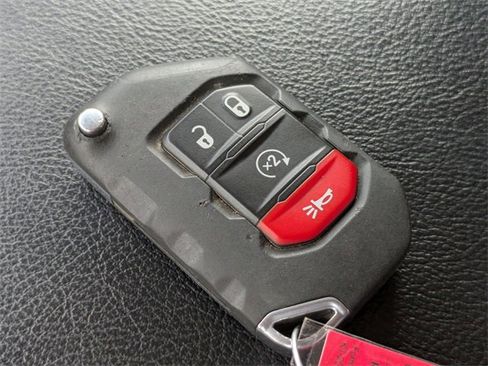 Used 2024 Jeep Gladiator Rubicon w/ Safety Group image 25