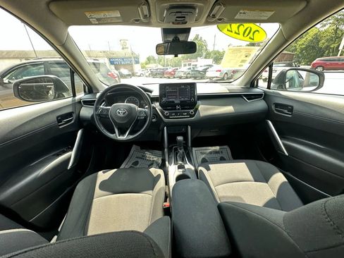 Used 2022 Toyota Corolla Cross LE image 15