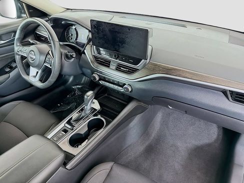 Used 2023 Nissan Altima 2.5 SV w/ SV Premium Package FWD image 23