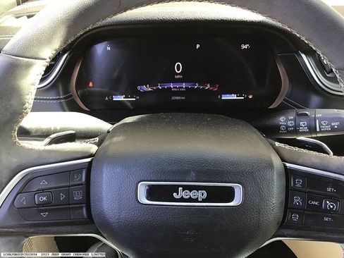 Used 2023 Jeep Grand Cherokee Limited RWD image 14