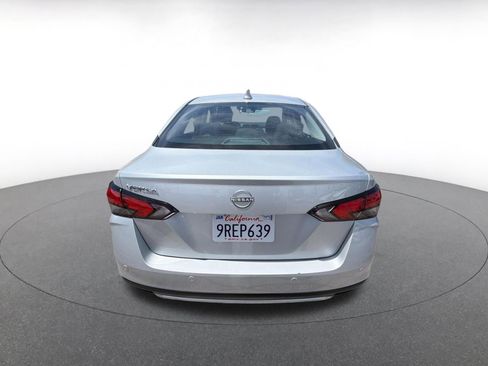 Used 2025 Nissan Versa SV FWD image 5