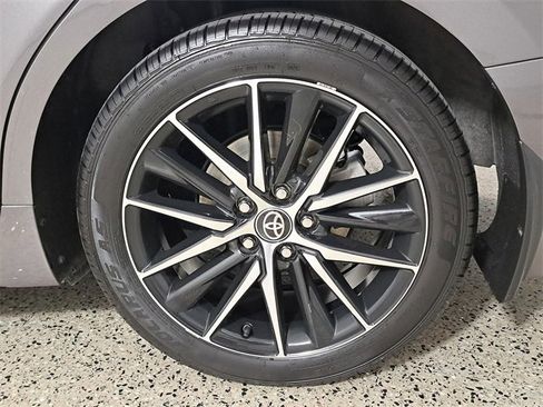 Used 2023 Toyota Camry SE image 8