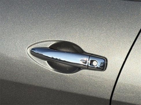 Used 2017 Nissan Maxima 3.5 SL image 12