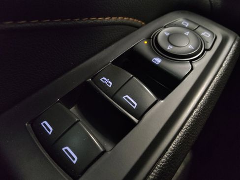 Used 2020 Chevrolet Traverse LT AWD/4WD image 27
