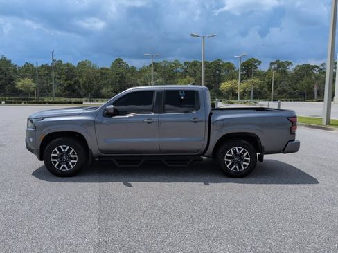 Used 2022 Nissan Frontier SV RWD image 7