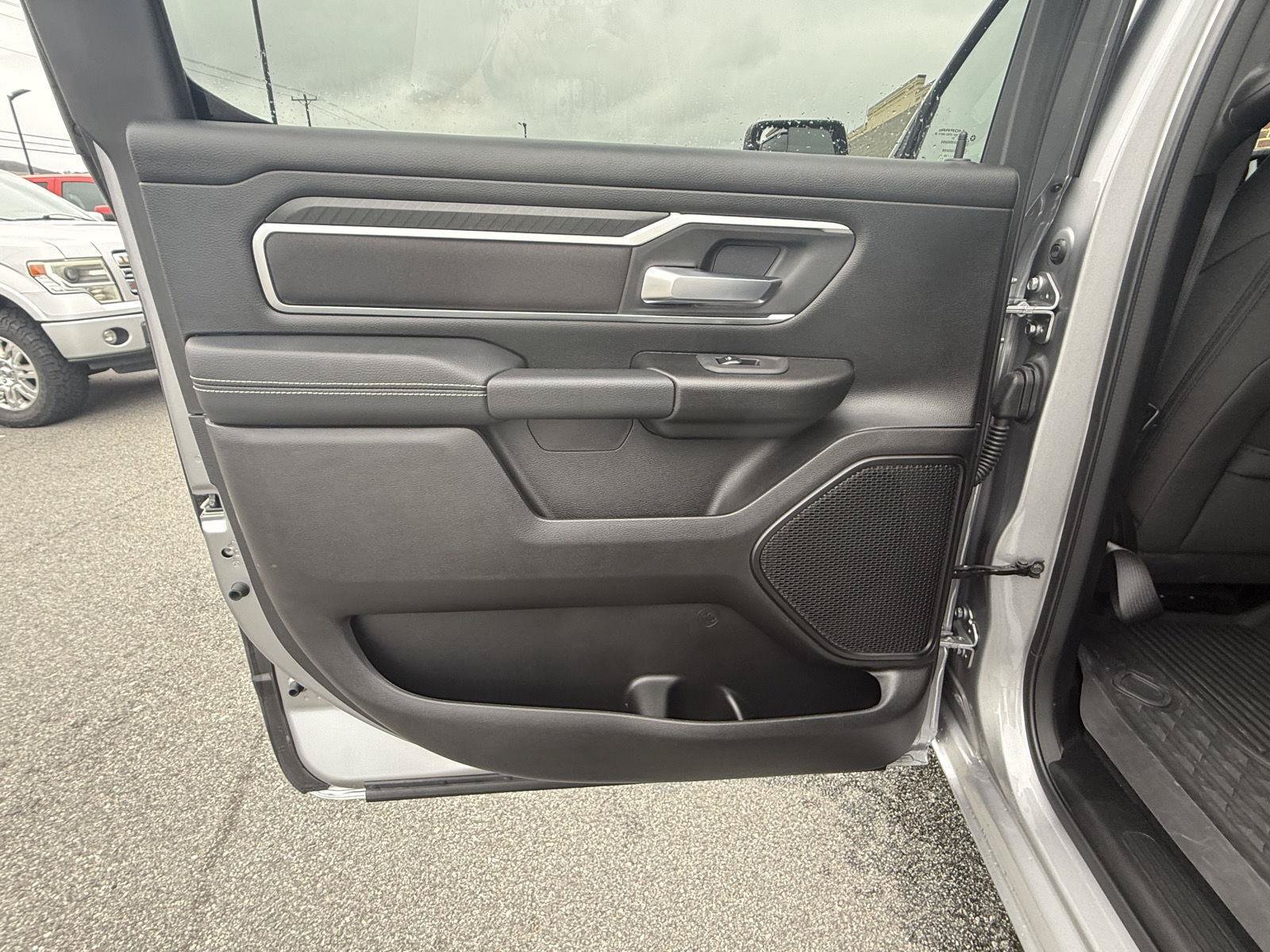 Used 2025 RAM 1500 Big Horn AWD/4WD image 17