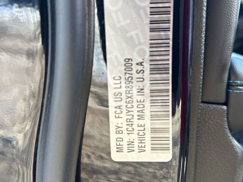 Used 2024 Jeep Grand Cherokee Trailhawk w/ Luxury Tech Group III image 35