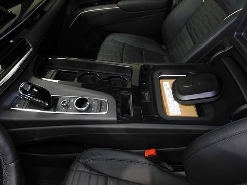 Used 2024 Cadillac Escalade ESV V w/ LPO, Floor Liner Package AWD/4WD image 37