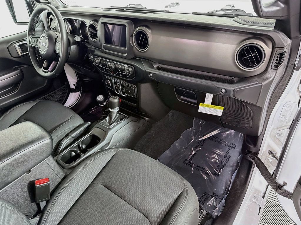 Used 2022 Jeep Gladiator Sport AWD/4WD image 27