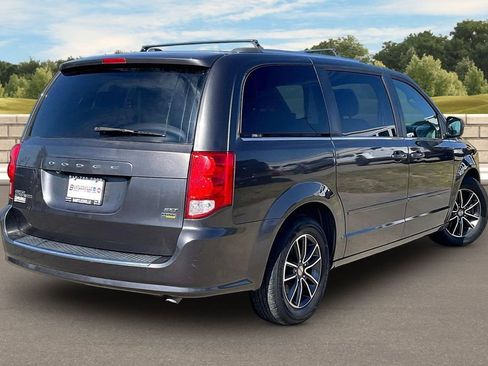 Used 2017 Dodge Grand Caravan SXT FWD image 11