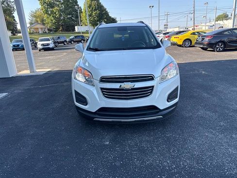 Used 2015 Chevrolet Trax LT w/ LT Sun and Sound Package FWD image 4