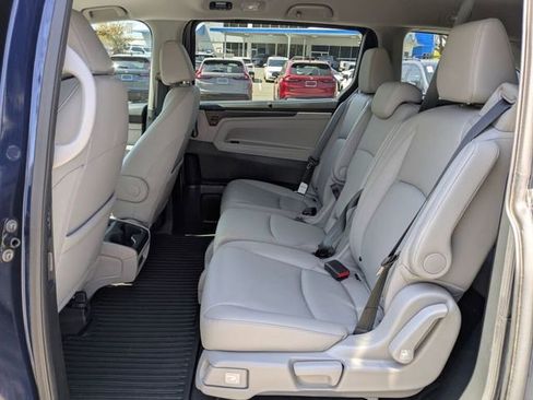 Certified 2024 Honda Odyssey EX-L image 32
